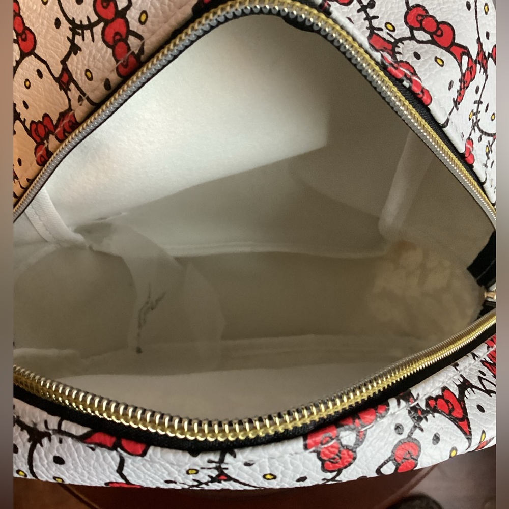 Hello Kitty mini backpack - Picture 6 of 11
